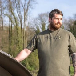 AVID GREEN T-SHIRTS Apparel